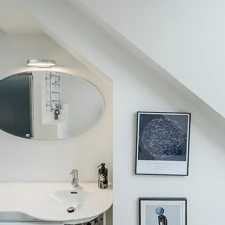 Domillion Amazing 3bdr Penthouse With Terrace Mz28