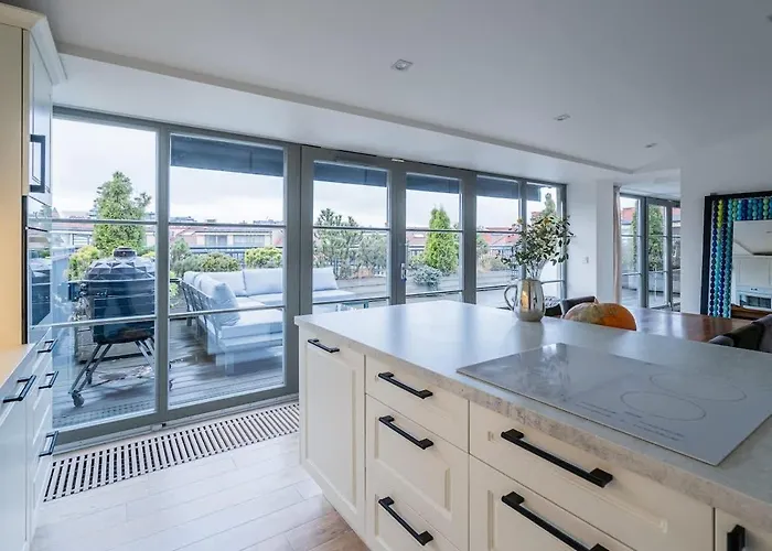 Domillion Amazing 3bdr Penthouse With Terrace Mz28 *