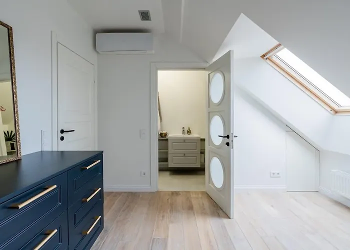 Domillion Amazing 3bdr Penthouse With Terrace Mz28 *