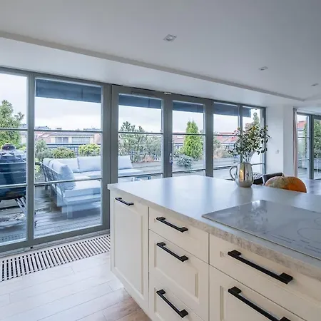 Domillion Amazing 3bdr Penthouse With Terrace Mz28 *